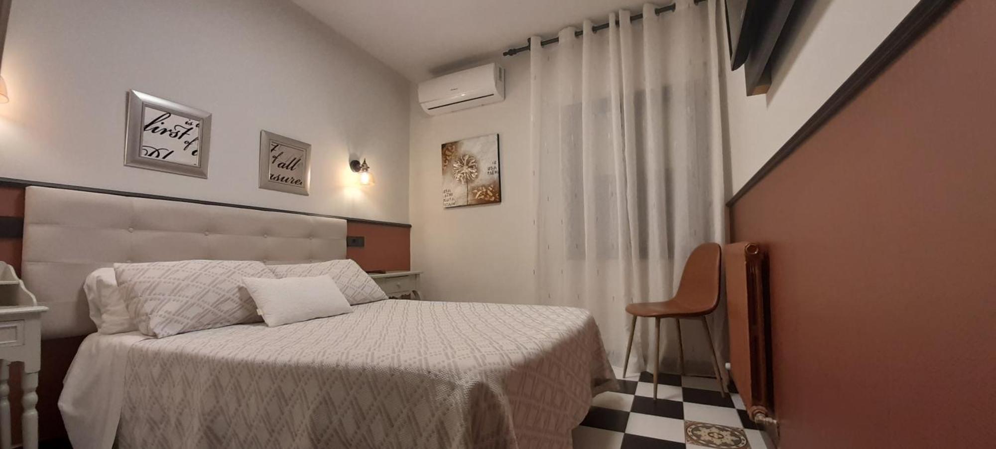 Hostal El Lechuguero Cascante Exteriör bild